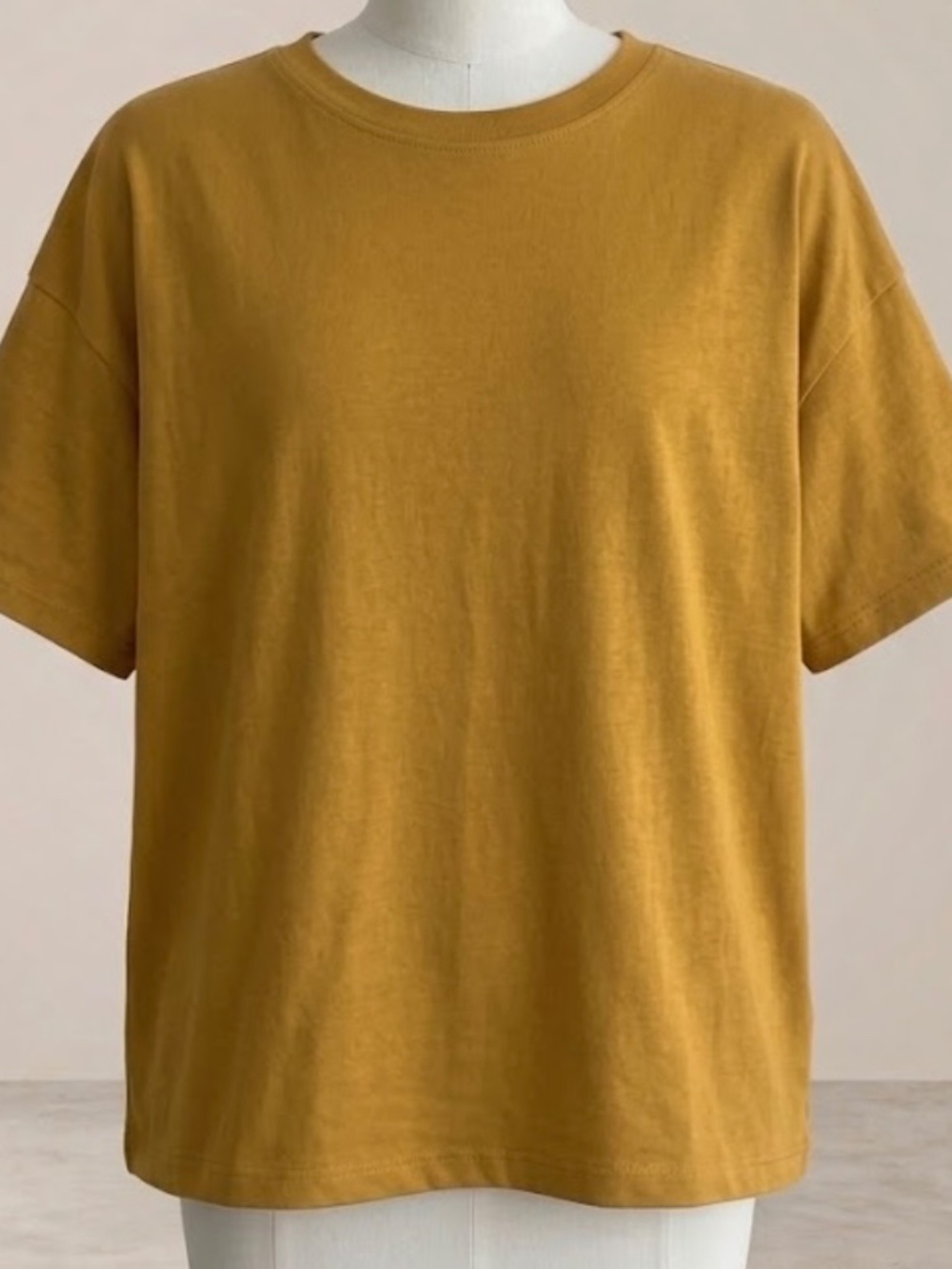 Christian Siriano New York Women’s Mustard Yellow Crew Neck T-Shirt Size M